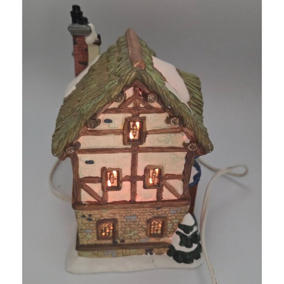 Santa's Workbench "Woodview Cottage" from the Towne Series, a collectible illumi - Picture 3 of 10
